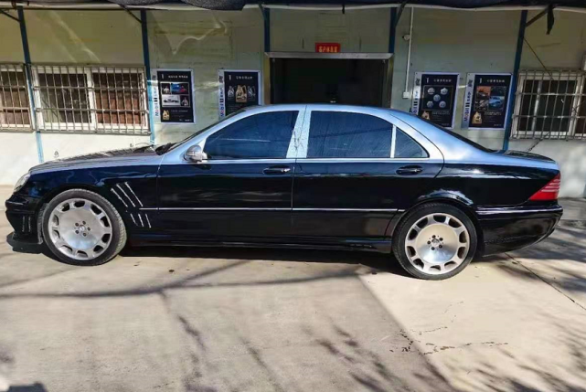 小伙花4万改装2004款奔驰s350,看到大灯时大家直呼改成了奔驰e