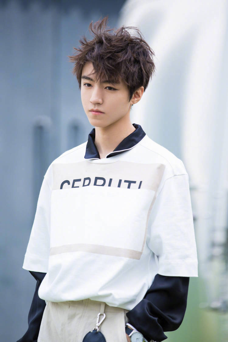 组里讨论少年感爆棚的男明星,刘昊然,白敬亭,王俊凯高票当选