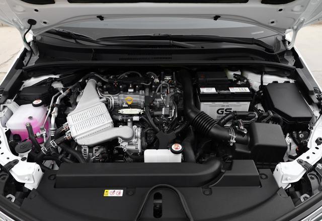 15万内日系轿车PK，本田凌派对比丰田卡罗拉，谁才是性价比之王？