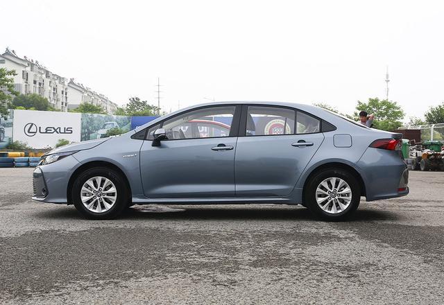 15万内日系轿车PK，本田凌派对比丰田卡罗拉，谁才是性价比之王？