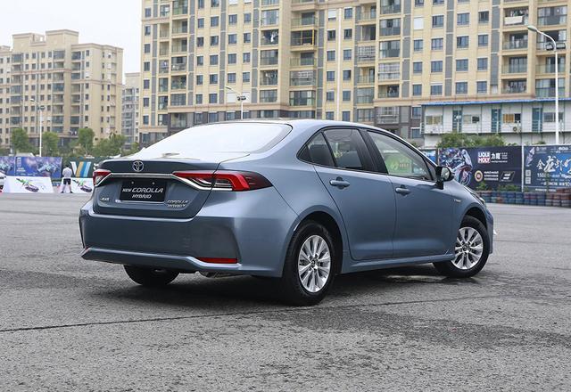 15万内日系轿车PK，本田凌派对比丰田卡罗拉，谁才是性价比之王？