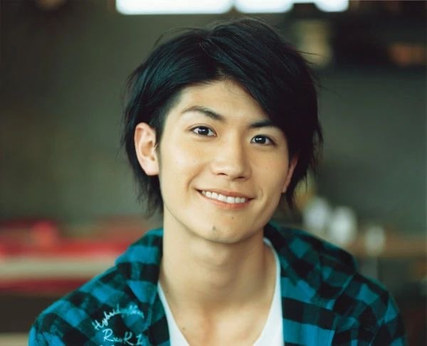 三浦春马,治愈了很多人的笑容.你第一次看他是什么时候?