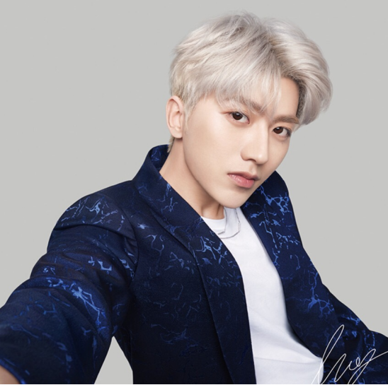 明星染发需谨慎,王源秒变非主流小伙,鹿晗染完像阿姨