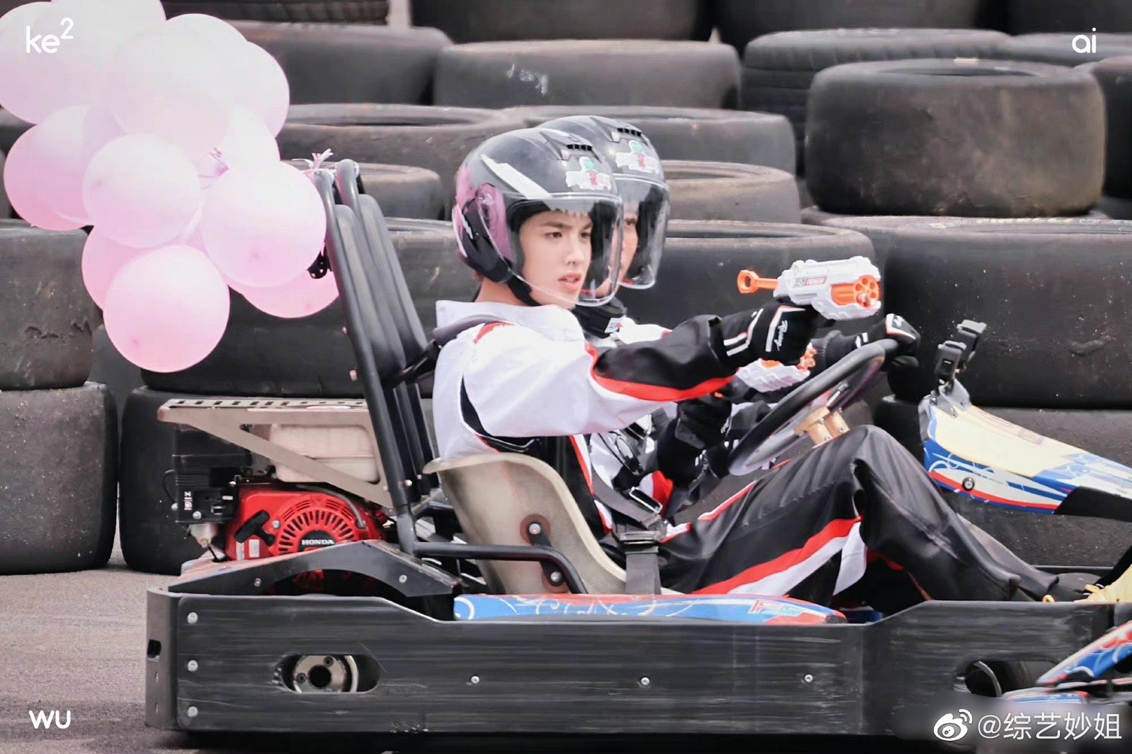 黄明昊极限挑战开卡丁车路透来啦