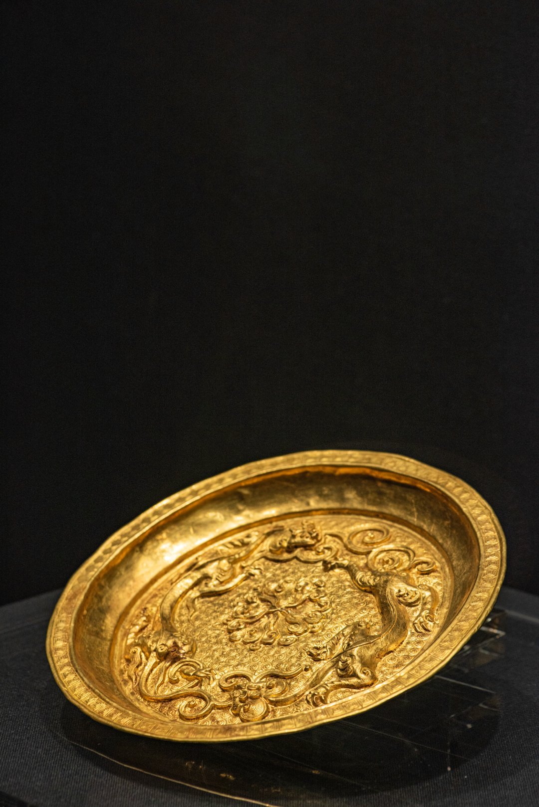 1 / 4 贵州省博物馆藏的一批杨价墓出土的宋代金器,杨价是杨粲长子