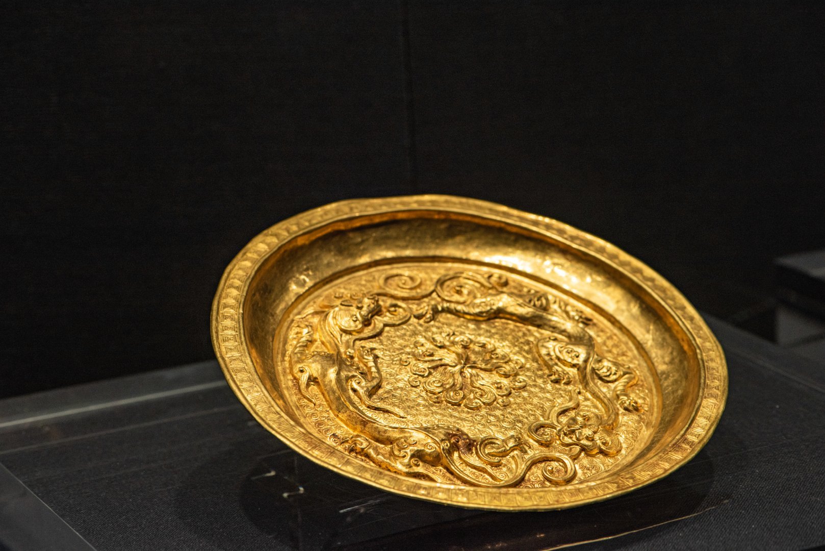 1 / 4 贵州省博物馆藏的一批杨价墓出土的宋代金器,杨价是杨粲长子