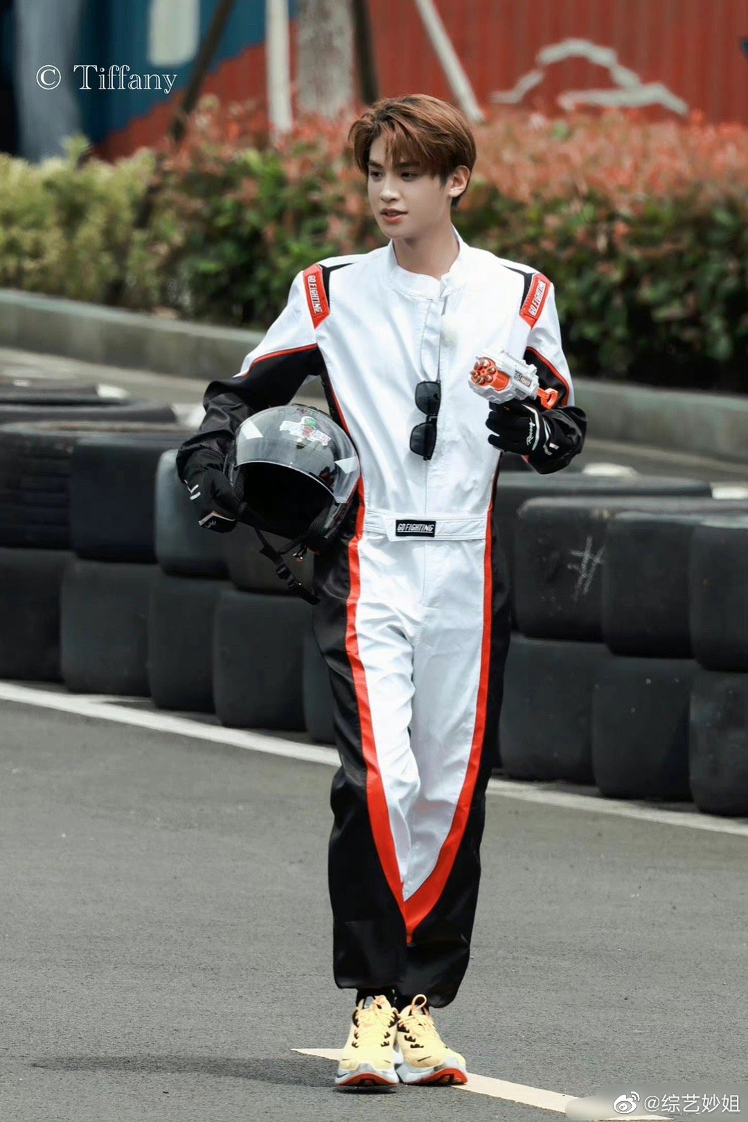 黄明昊极限挑战开卡丁车路透来啦