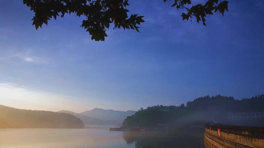 难得"湖"图,与诗意生活来一场浪漫邂逅|园林|意境|诗意_新浪新闻