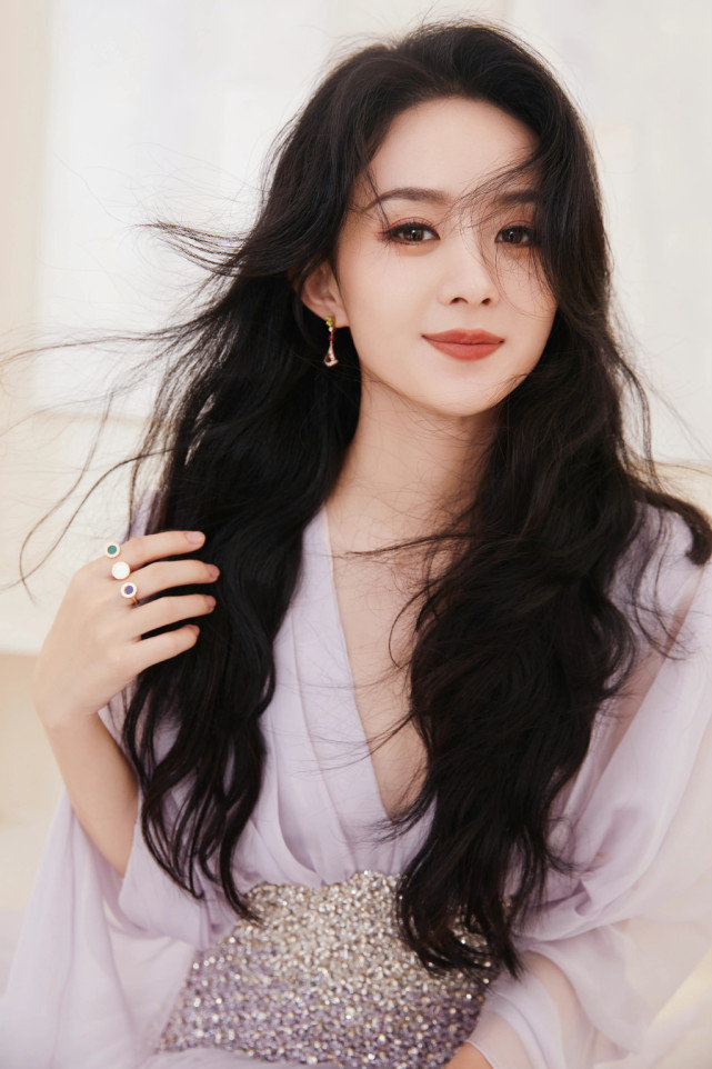 赵丽颖辟谣为新戏特意增肥，笑称角色使然，粉丝：演什么像什么休闲区蓝鸢梦想 - Www.slyday.coM