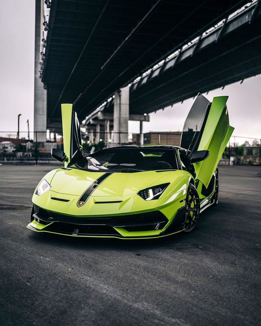 兰博基尼aventador svj roadster,一枚超级敞篷大牛!