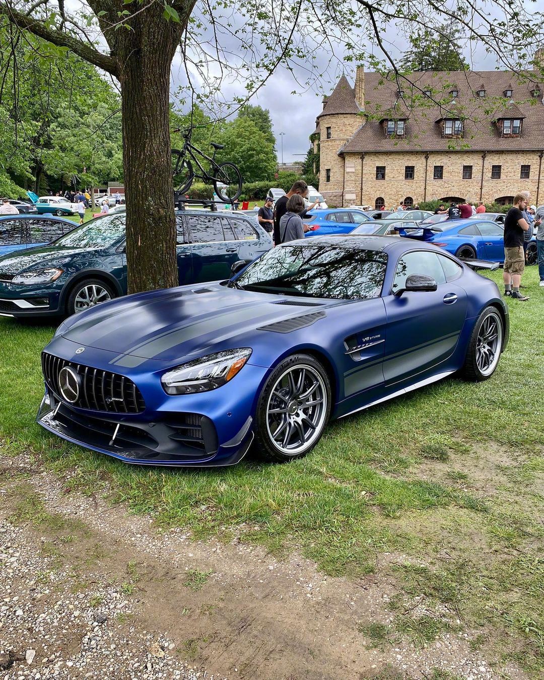 梅赛德斯amg gtr pro,这蓝色诱惑力真大!