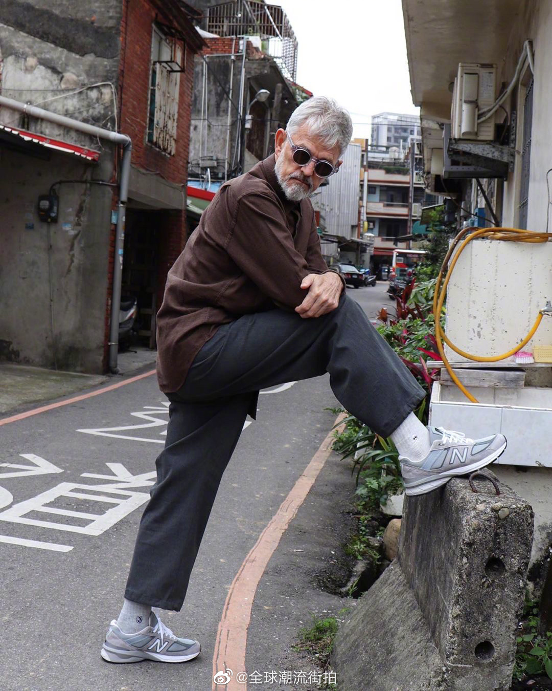 来自澳洲的vernon,一个活到老时尚到老的超酷工装爷爷_高清图集_新浪