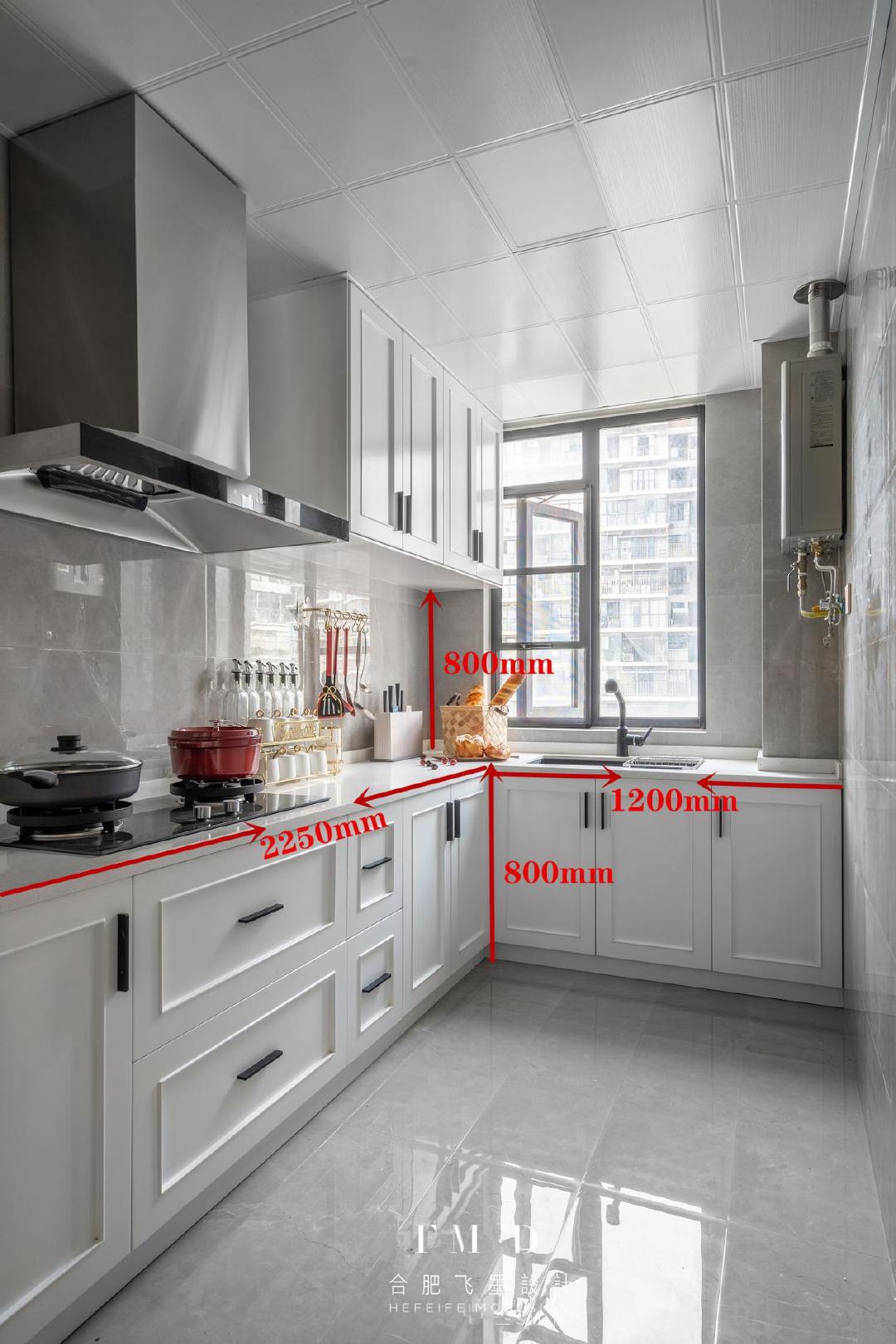 一直以来大家更多关注的更多的是橱柜的动线,其实台面尺寸以及吊柜