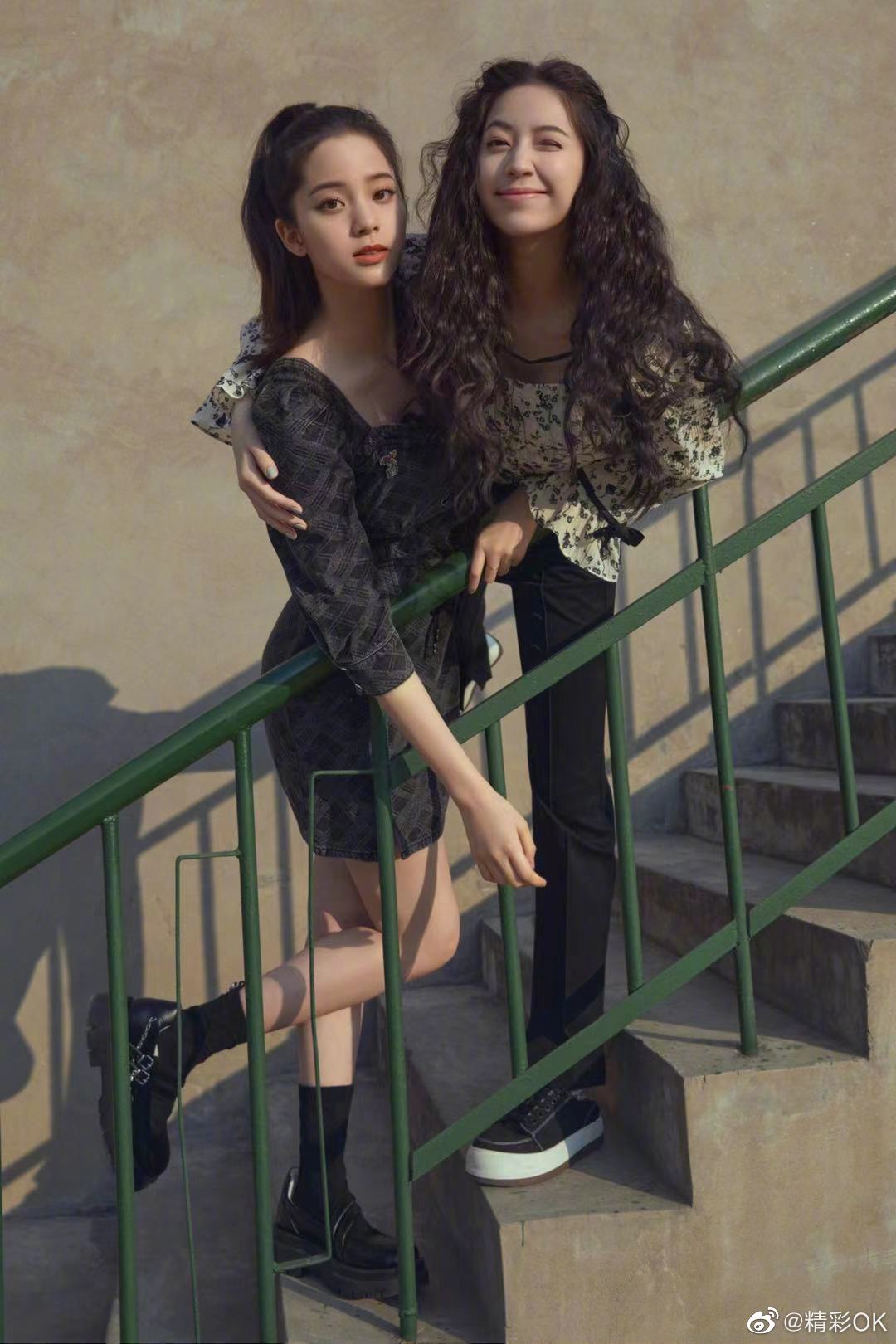 欧阳娜娜欧阳娣娣姐妹装活力同框童话少女感满满