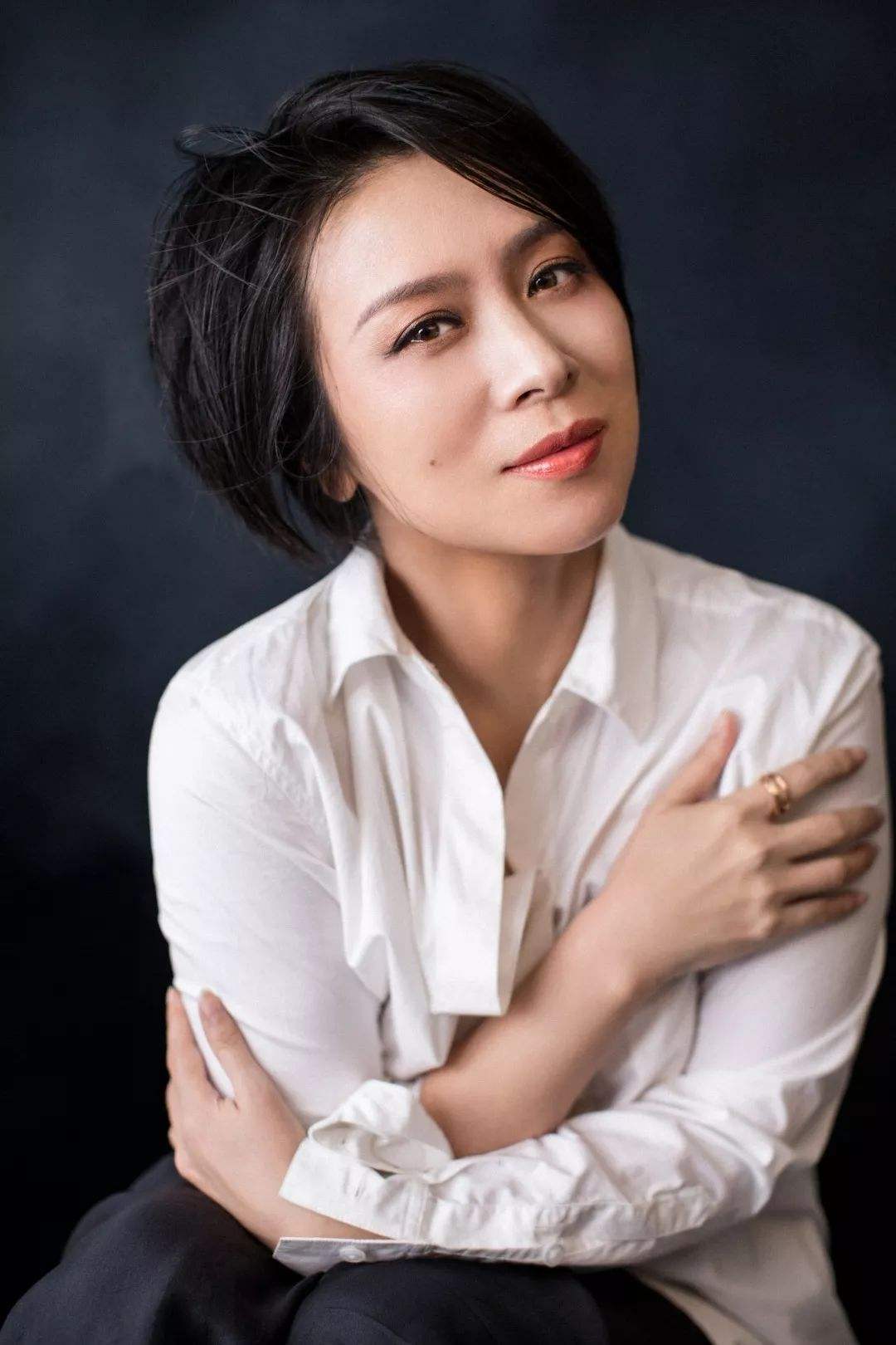 《安家》中的美女演员涂凌,47岁长相神似海清,演年轻妈妈获赞__财经