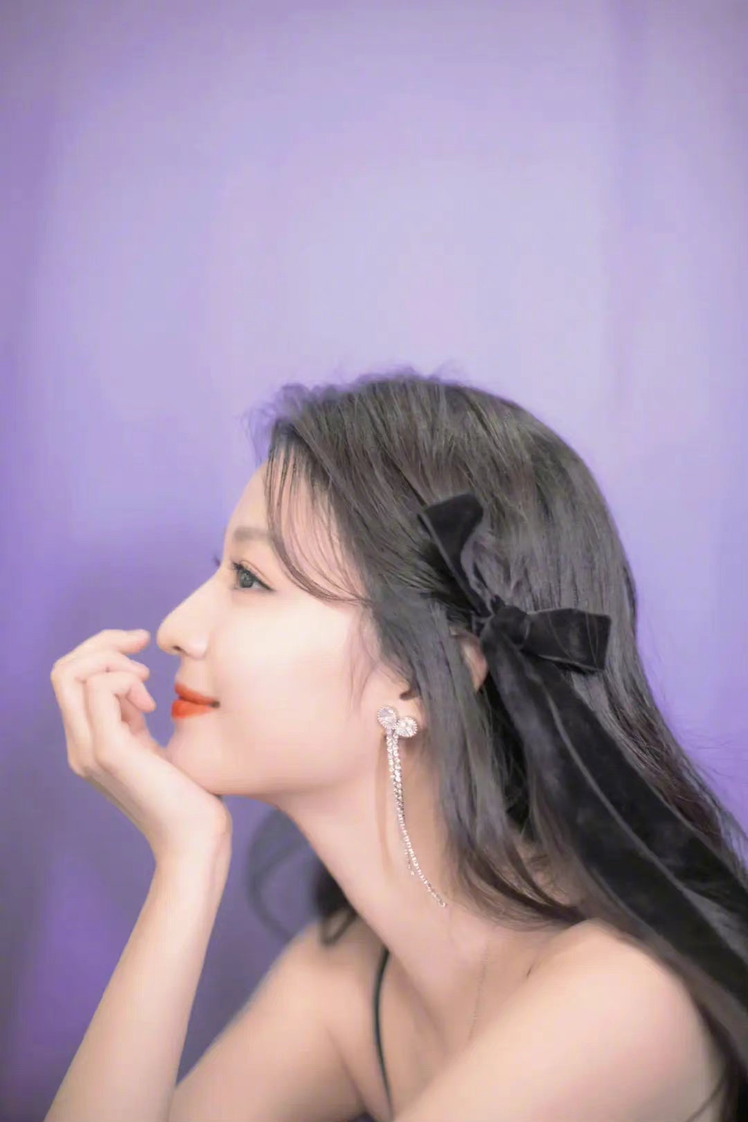 95花王楚然侧颜大赏给人一种清冷疏离而又惊心动魄的美