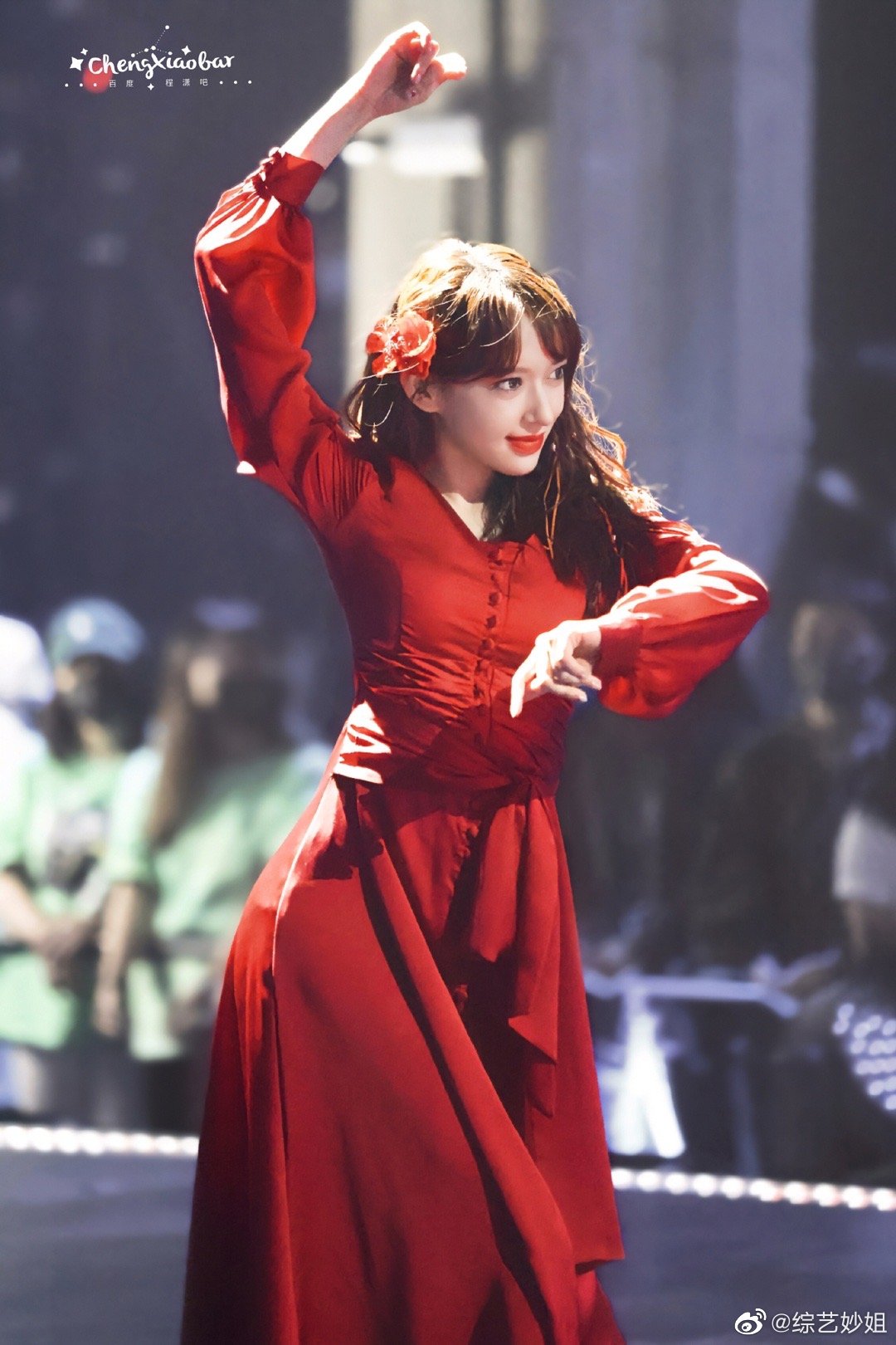 程潇《这就是街舞5》红裙造型剧照来啦!