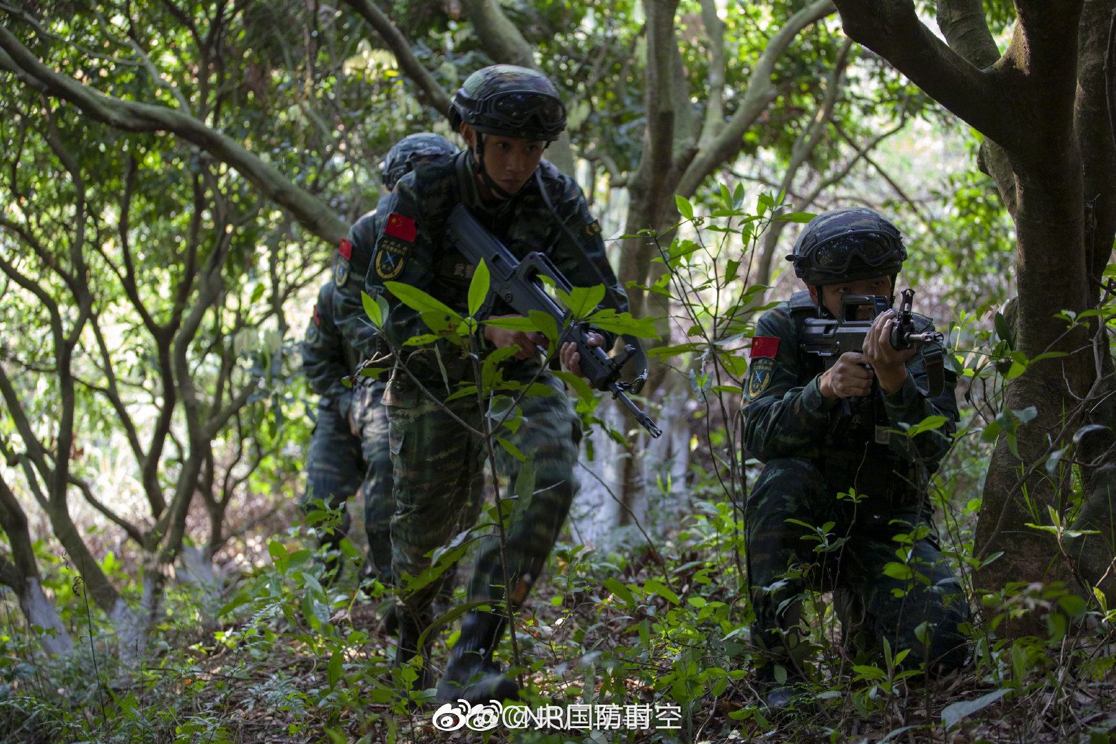 员在复杂环境情况下的应急处置和协同作战能力,为下步部队遂行多样