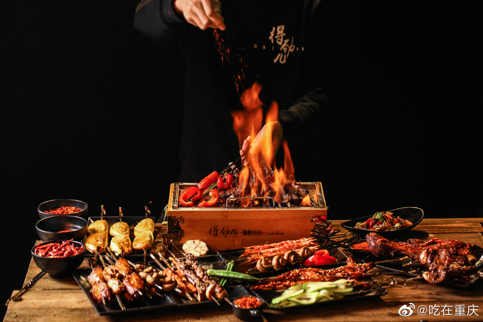 得劲儿·焖烤肉串x陶苏渝味·鲜鱼酒肆今晚夜宵九gai走起_高清图集