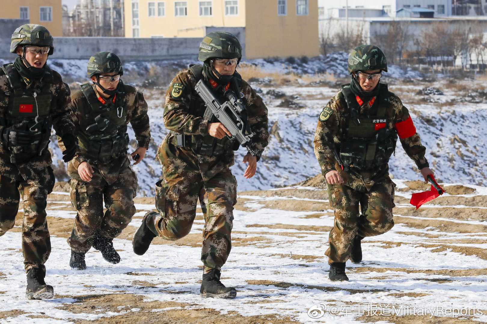 武警乌鲁木齐:冰天雪地,恶劣环境练兵忙_高清图集_新浪网