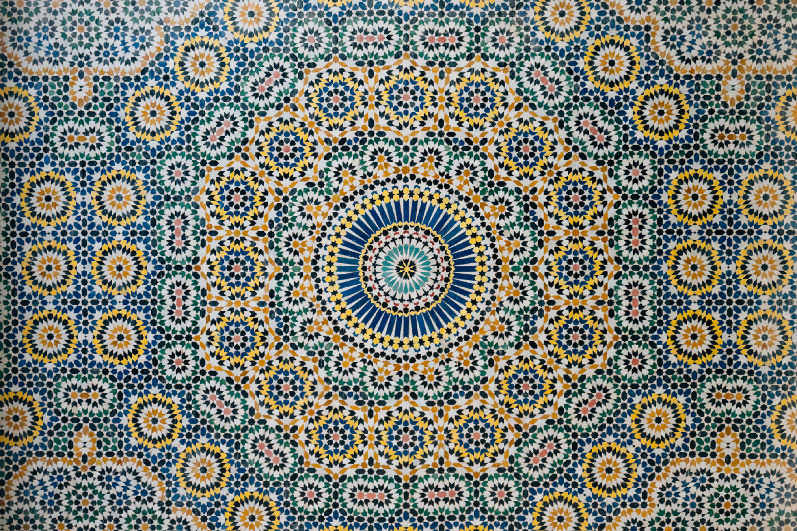 摩洛哥街头的花纹图案