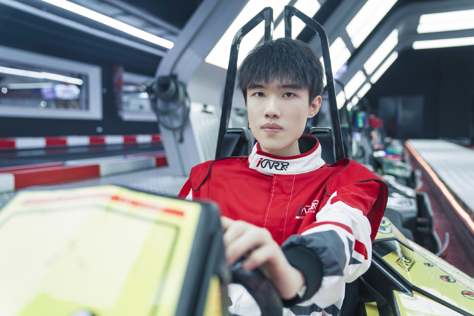 新教@西安we_小新 这套造型你打几分?__财经头条