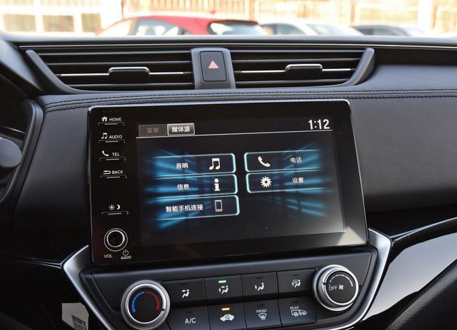 15万内日系轿车PK，本田凌派对比丰田卡罗拉，谁才是性价比之王？