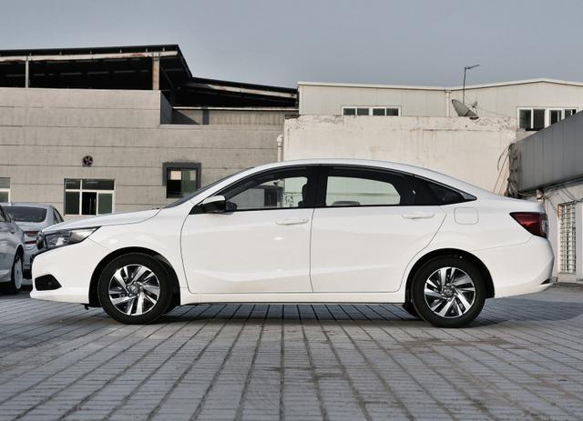 15万内日系轿车PK，本田凌派对比丰田卡罗拉，谁才是性价比之王？