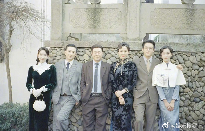 了解这部作品背后的精彩阵容与故事