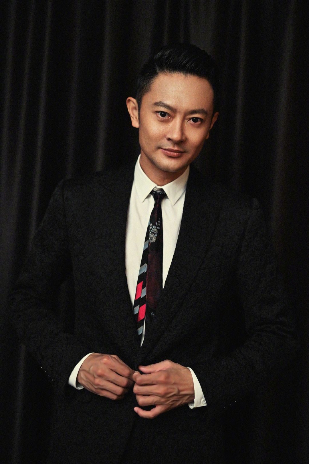 昨日,演员@印小天 参加了第35届大众电影百花奖闭幕式_高清图集_新浪