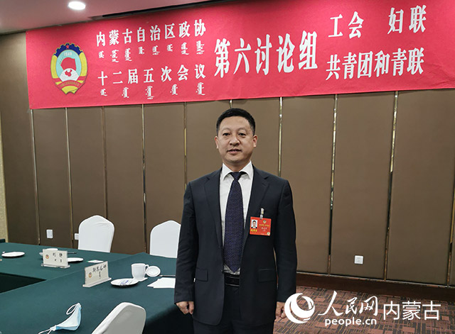 李文平委员加快推进新时代大中小学劳动教育