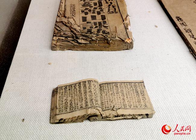 探访古代雕版印刷基地:刻刀生韵、墨香不绝