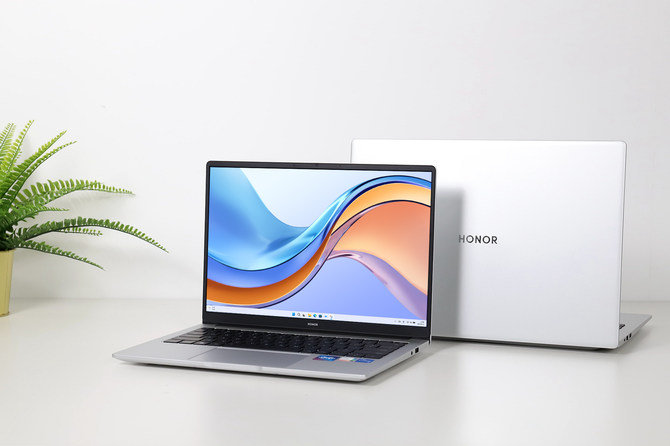 轻薄本标杆颜值天花板 全新荣耀magicbook X 14 笔记本评测 财经头条