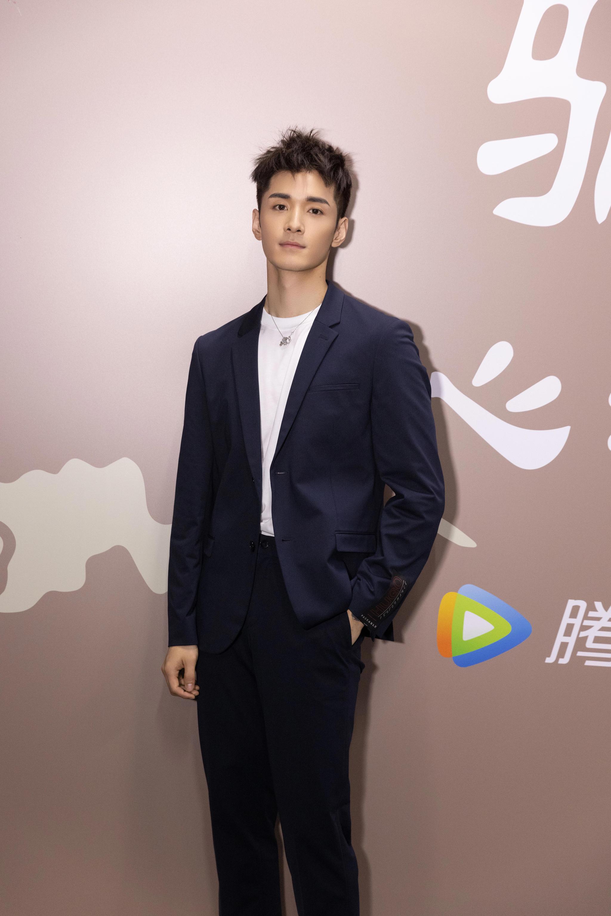 欢娱影视演员@何奉天 今日出席腾讯视频《骊歌行》心动游园会