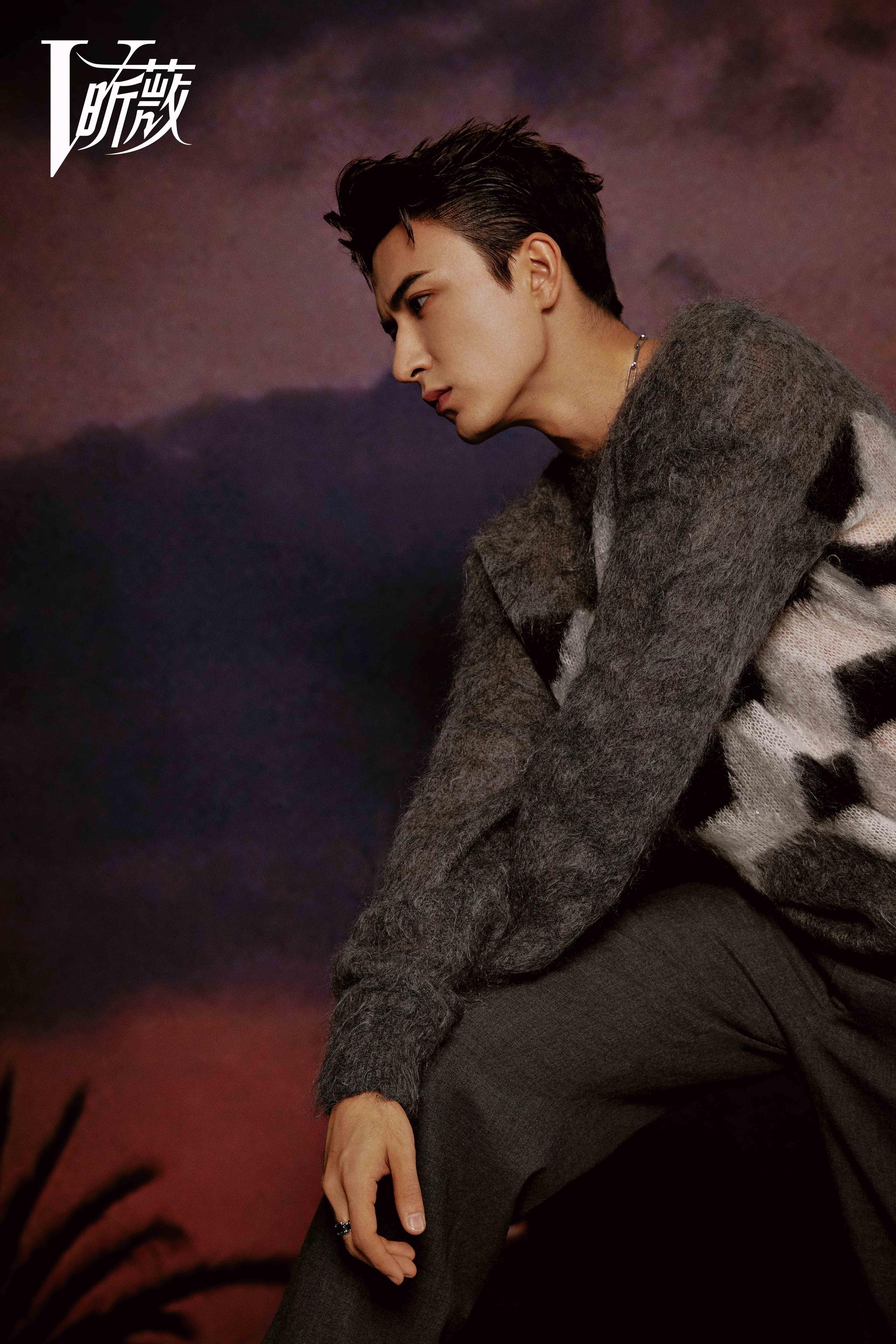 欢娱影视演员@米热merxat 《昕薇》杂志大片曝光