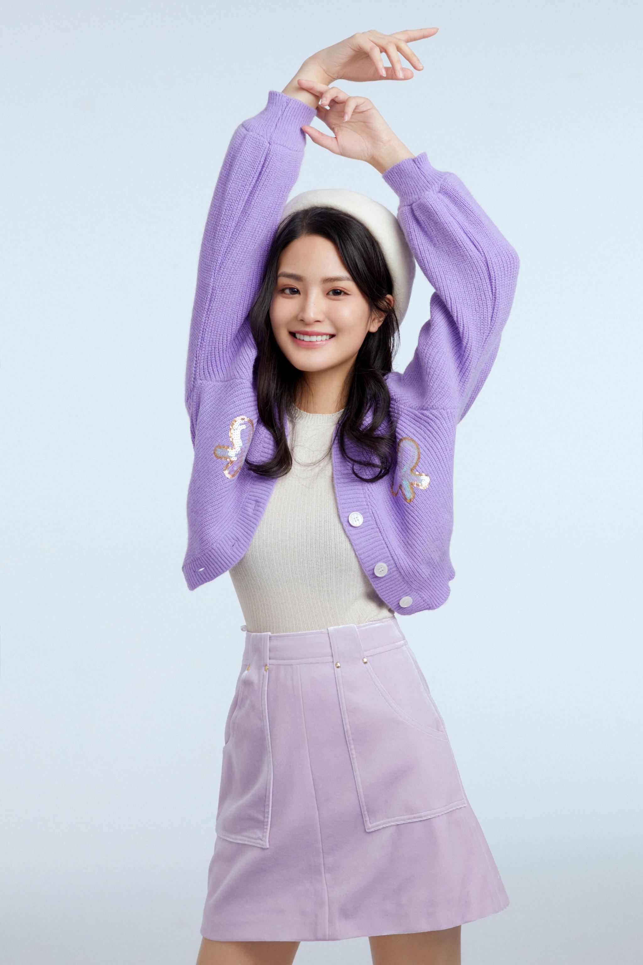 今日,新人演员@陈品如veronica 一组最新写真大片释出,镜头下……|ver