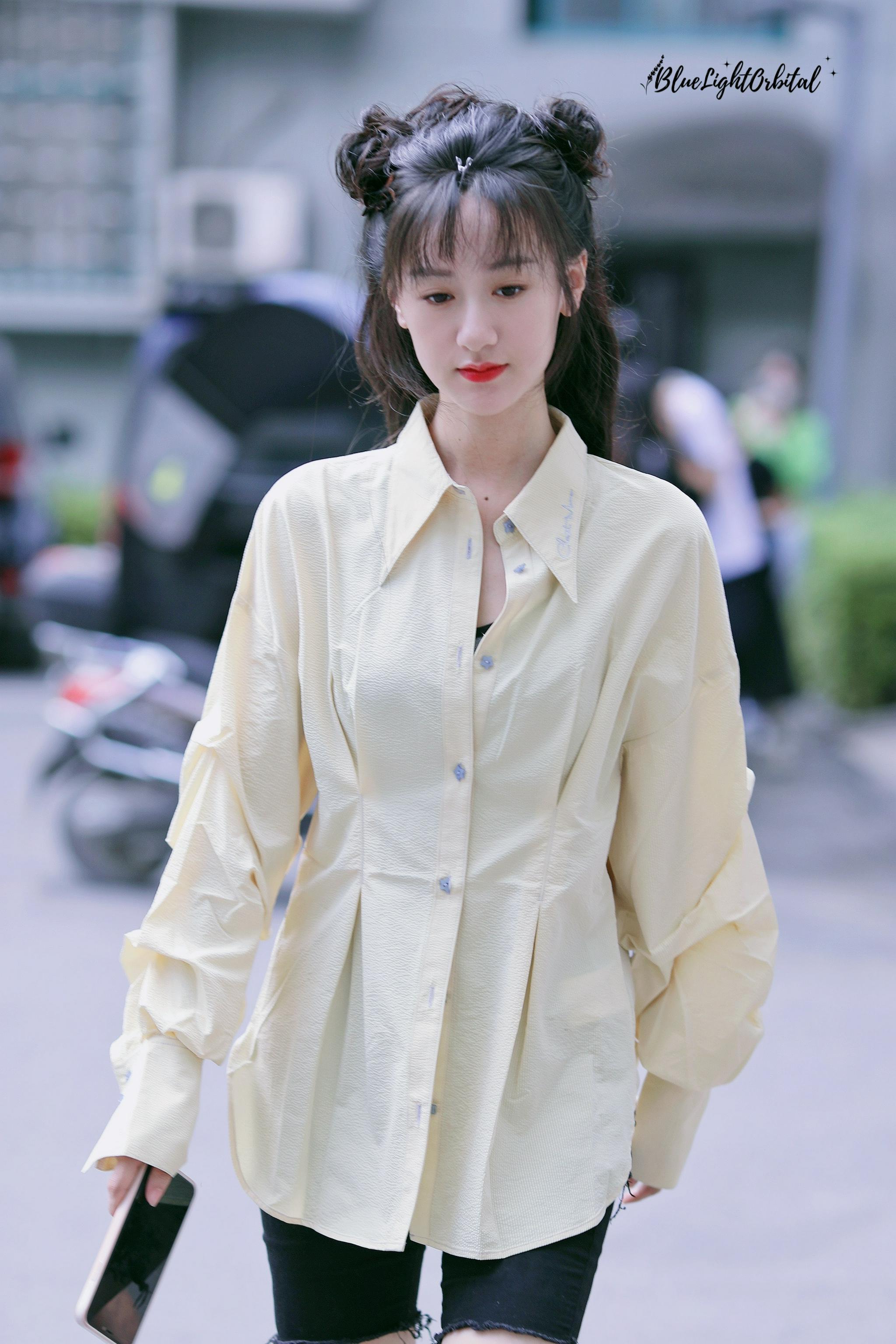 袁冰妍落花时节又逢君出妆饭拍 今天小袁发型好俏皮……_高清图集