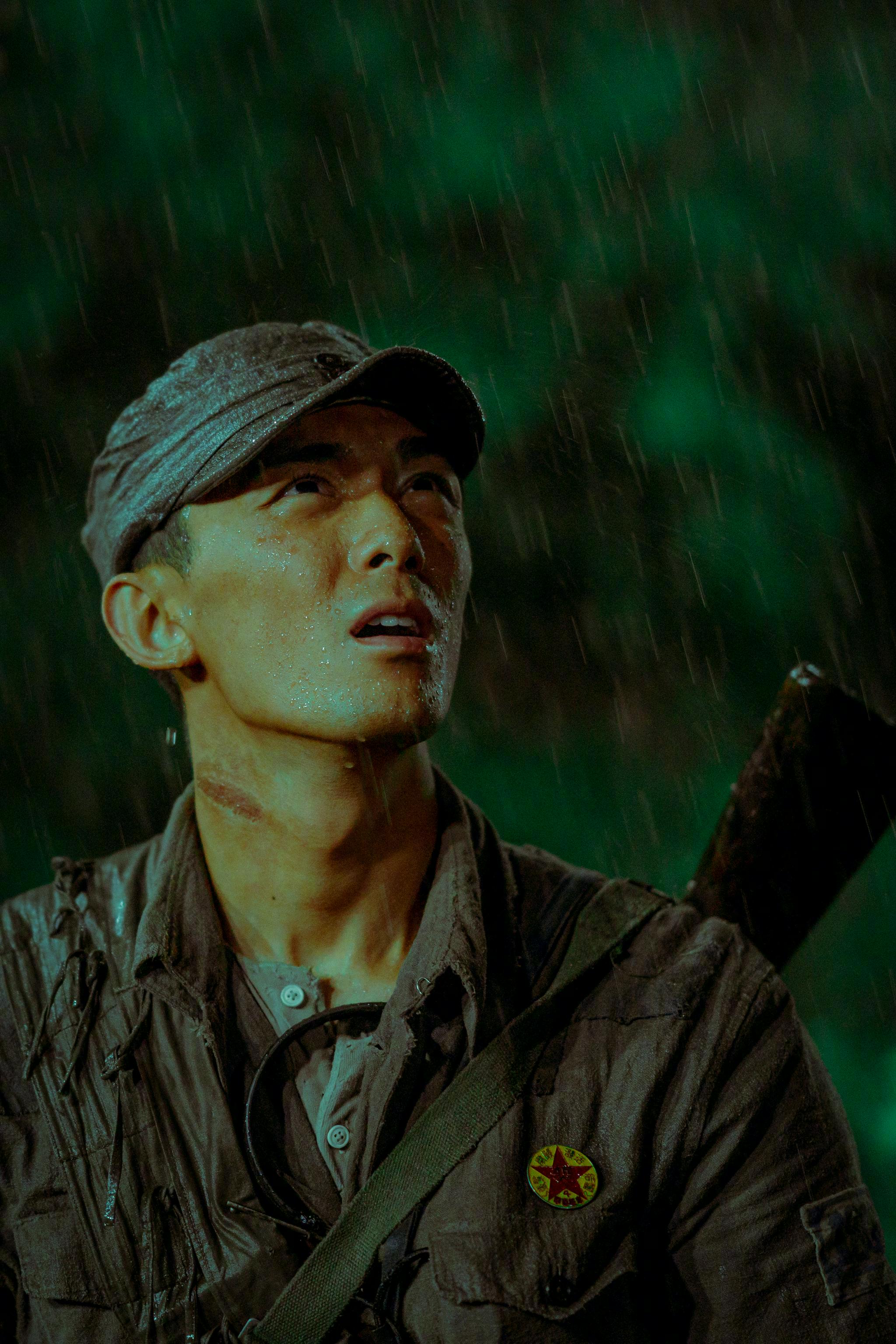 吴磊参演吴京导演的电影《乘风》后……__财经头条