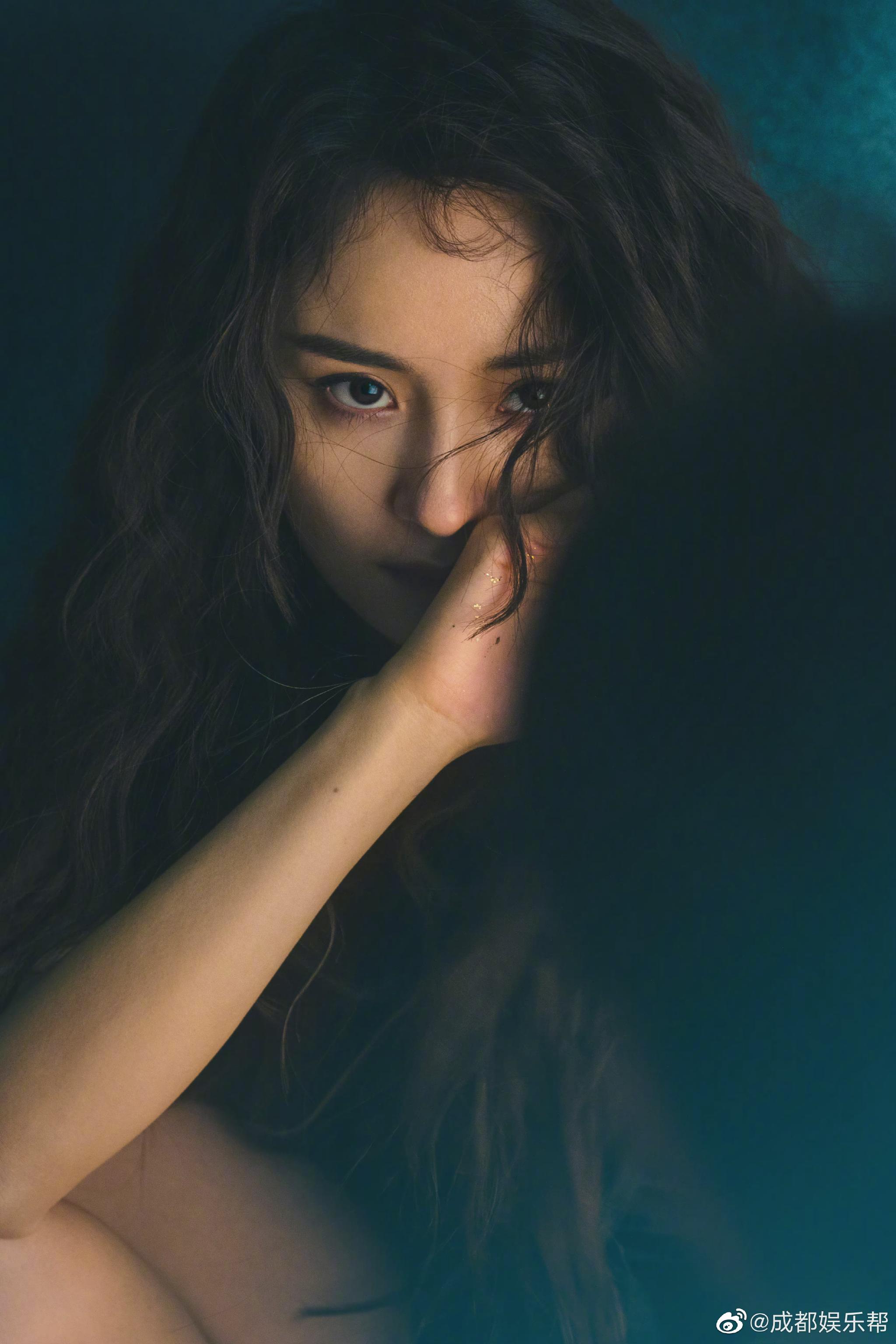 眼神忧郁深邃迷人_眼神忧郁深邃迷人最新消息,新闻,图片,视频_聚合