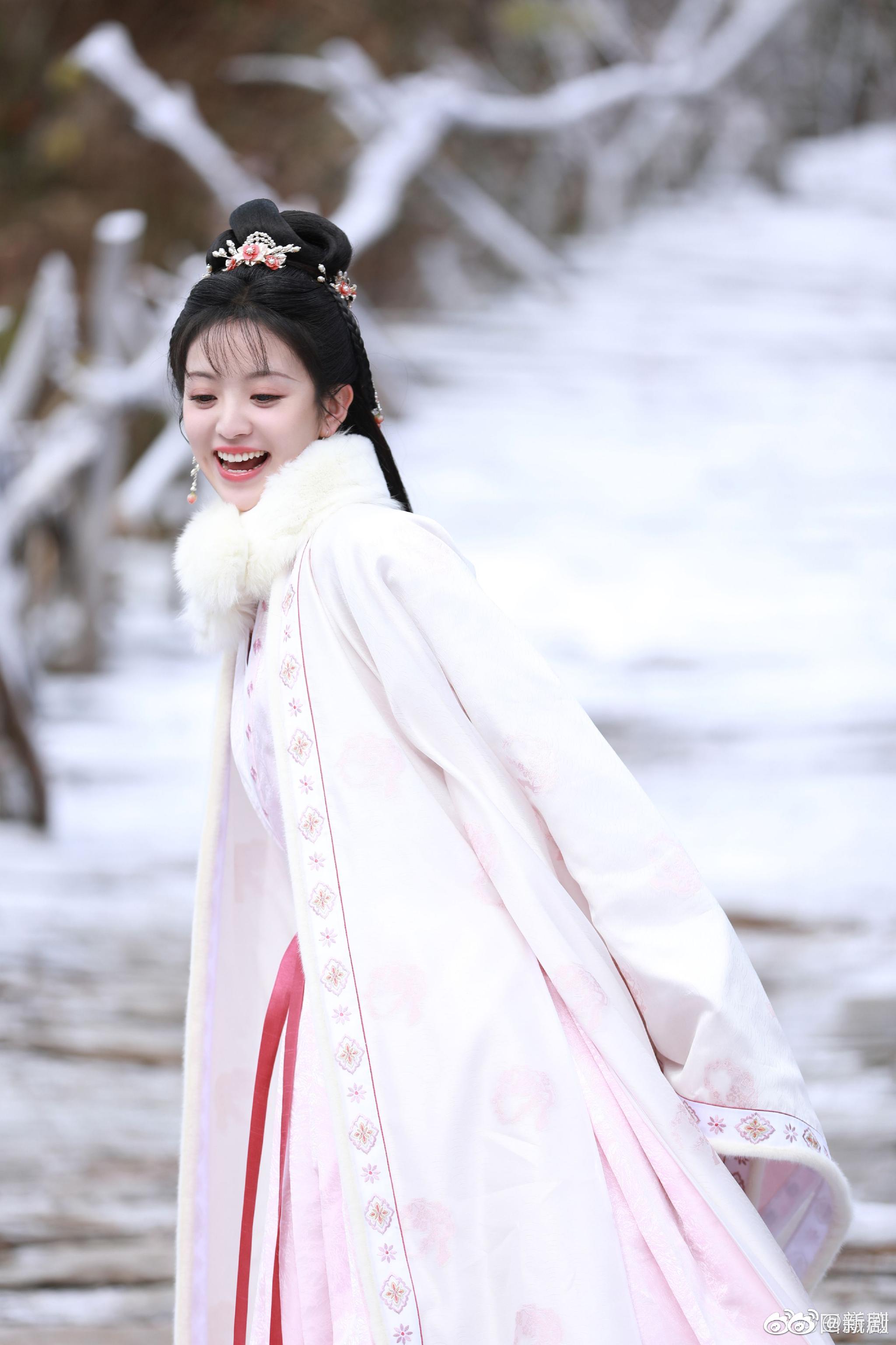 “瑞雪兆丰年” 这是什么粉雕玉琢的小白兔,太阔爱辽__财经头条