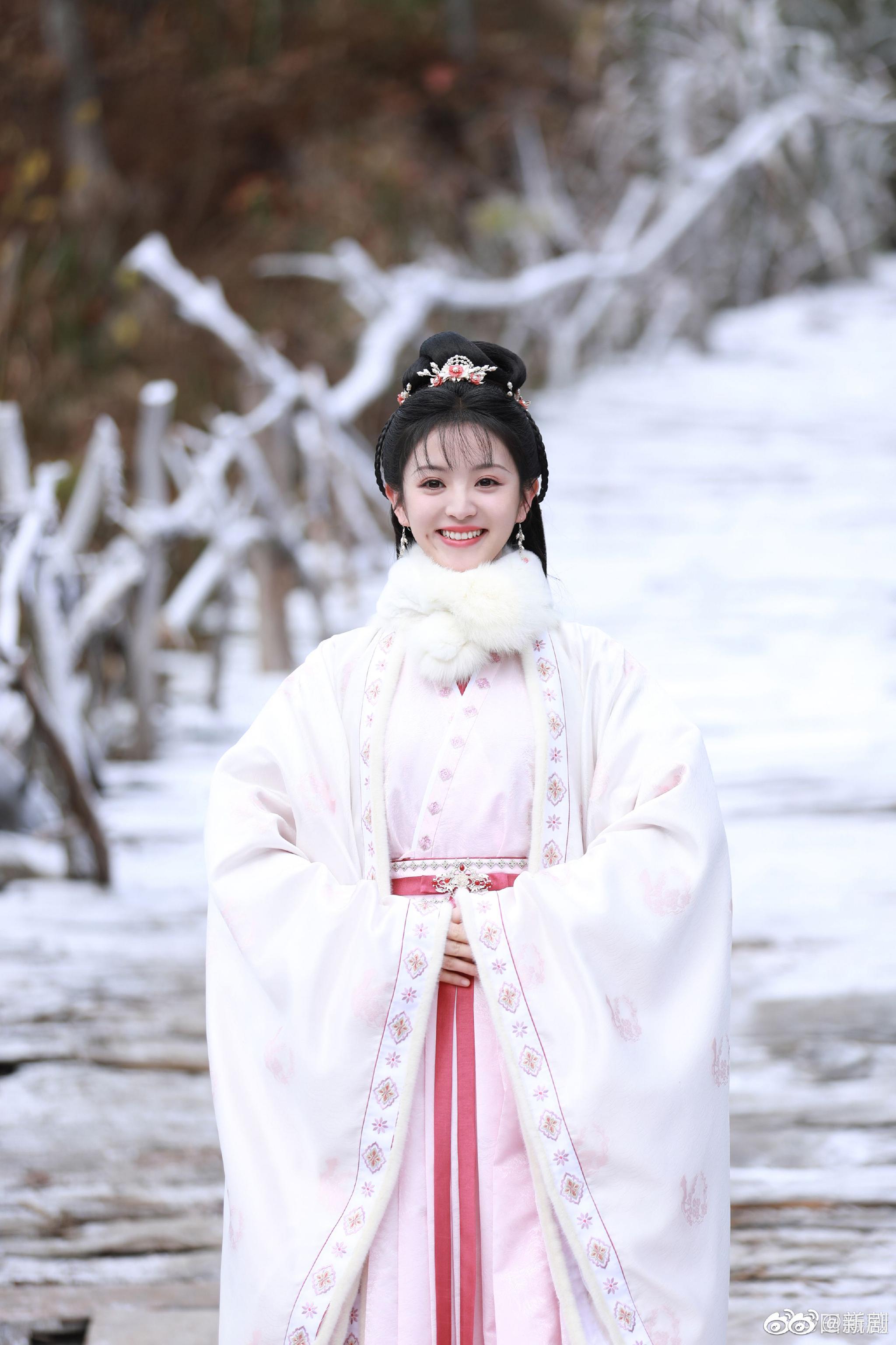 “瑞雪兆丰年” 这是什么粉雕玉琢的小白兔,太阔爱辽__财经头条