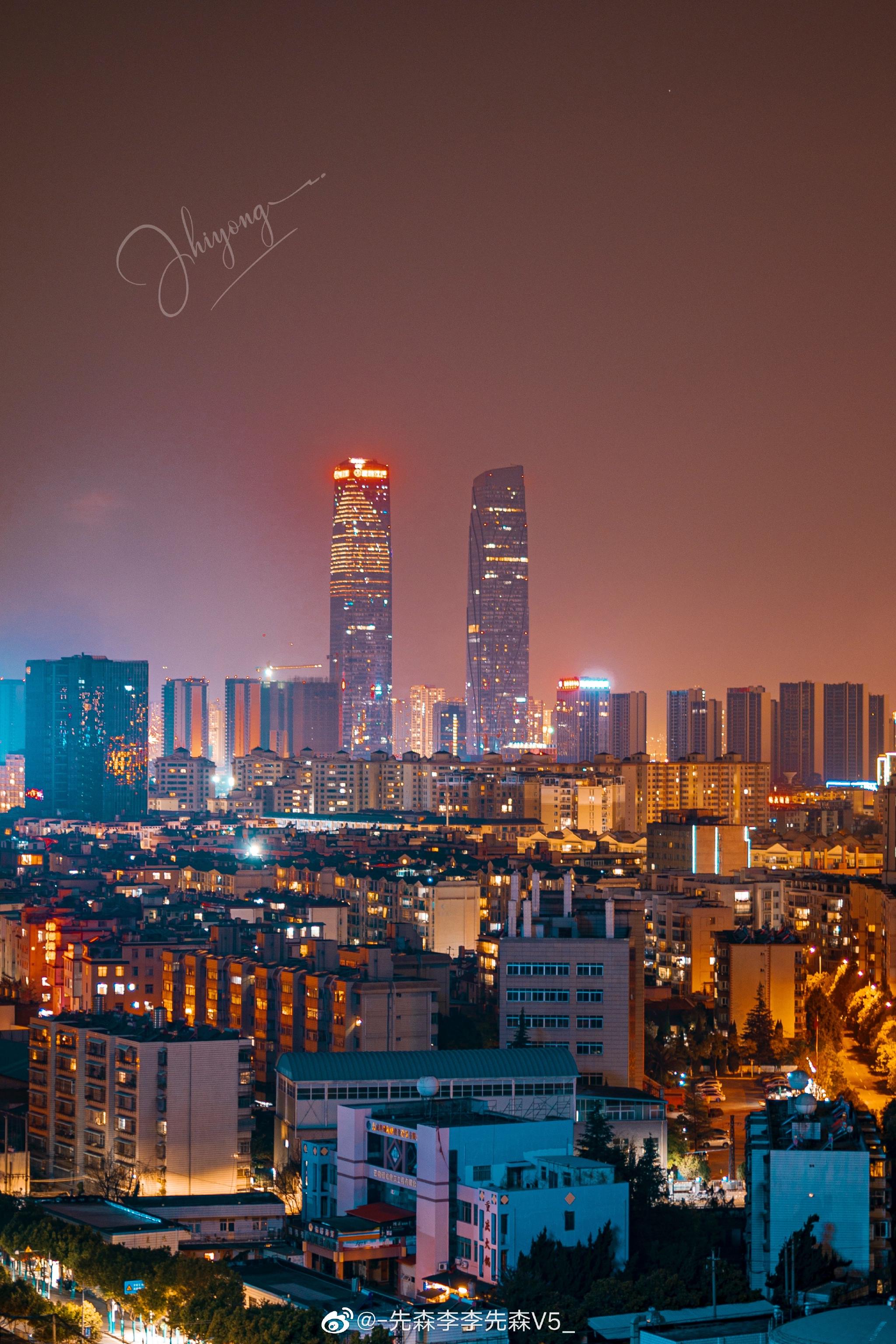 华灯初上 夜景依旧