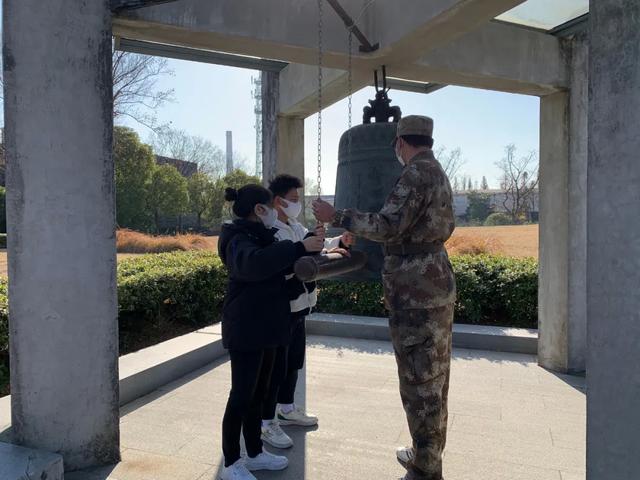 今天,金山这样祭奠这个特殊的日子休闲区蓝鸢梦想 - Www.slyday.coM 今天,金山这样祭奠这个特殊的日子休闲区蓝鸢梦想 - Www.slyday.coM