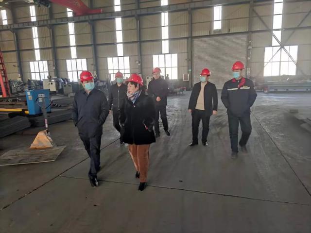 桃村镇领导深入企业督导春节期间安全生产关休闲区蓝鸢梦想 - Www.slyday.coM 桃村镇领导深入企业督导春节期间安全生产关休闲区蓝鸢梦想 - Www.slyday.coM