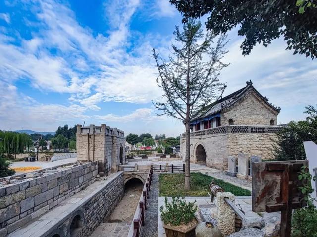 “一墩难求”?济南这对硕大号“冰墩墩”、“雪容融”火了!更火了这个物华天宝的打卡地!休闲区蓝鸢梦想 - Www.slyday.coM “一墩难求”?济南这对硕大号“冰墩墩”、“雪容融”火了!更火了这个物华天宝的打卡地!休闲区蓝鸢梦想 - Www.slyday.coM