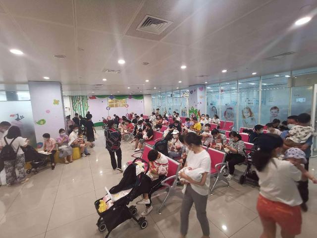 人类幼崽说明书：新手爸妈育儿育儿宝典来啦休闲区蓝鸢梦想 - Www.slyday.coM