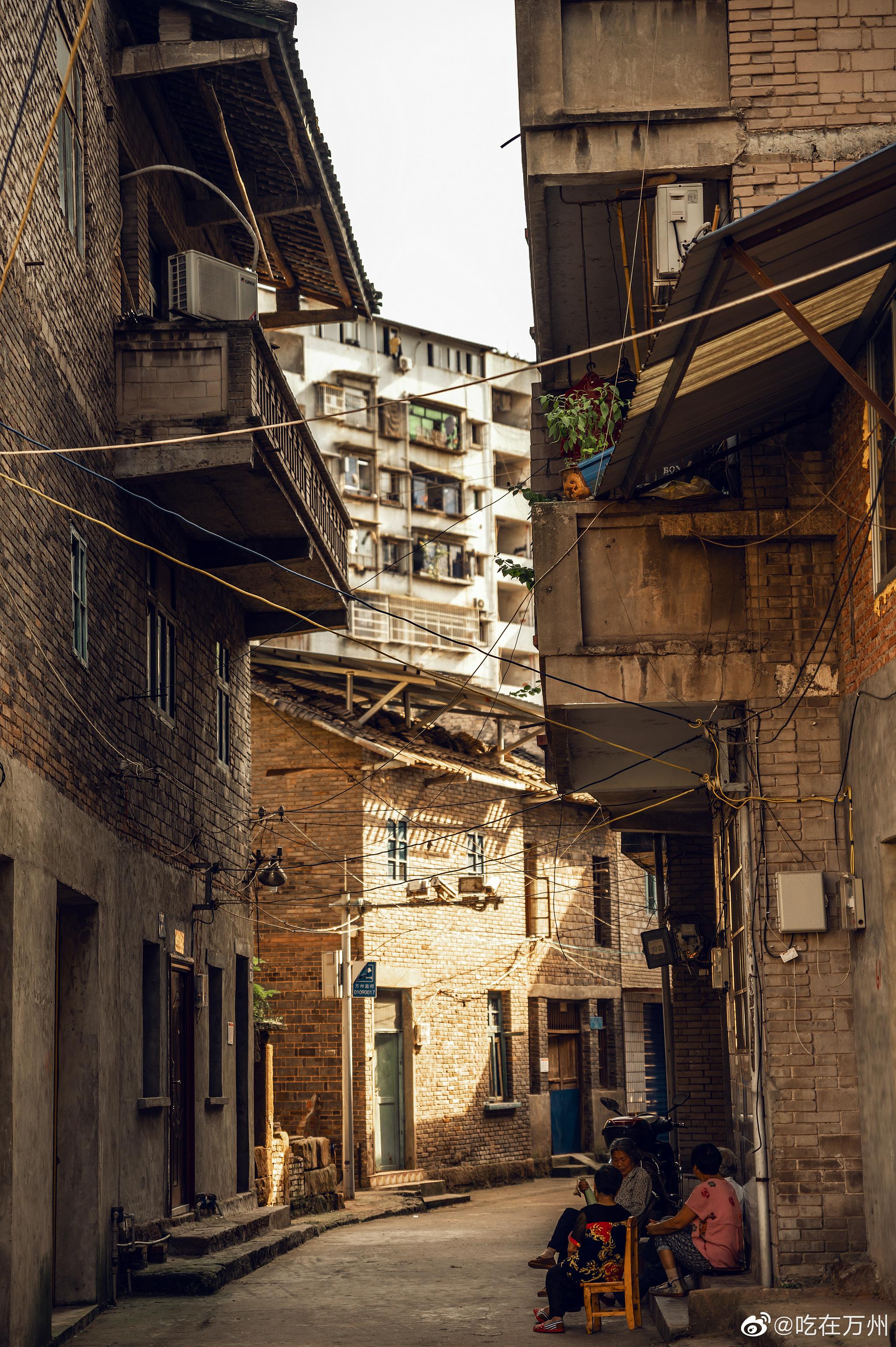 走在万州的老街上,看看这座城市曾经的模样……_高清图集_新浪网