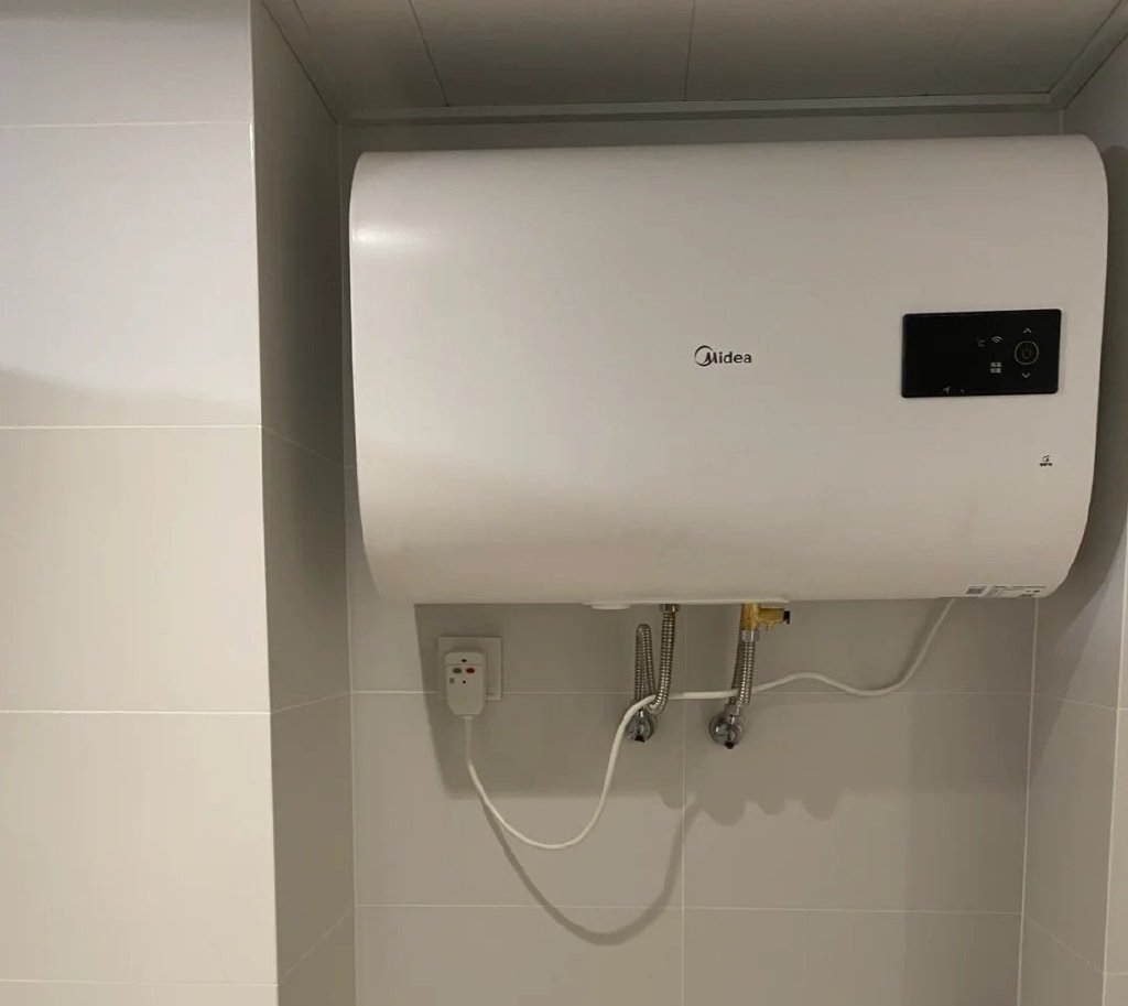 洗澡时电热水器到底要不要断电,为安全考虑,建议大家要谨慎休闲区蓝鸢梦想 - Www.slyday.coM 洗澡时电热水器到底要不要断电,为安全考虑,建议大家要谨慎休闲区蓝鸢梦想 - Www.slyday.coM