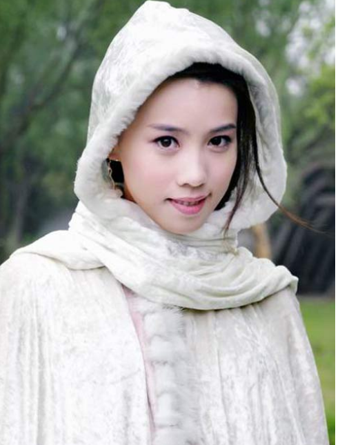 如今在《骊歌行》中演丫鬟|雪域迷城|骊歌行|施予斐_新浪新闻