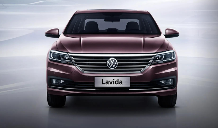 日韩系涡轮增压家轿对决：现代伊兰特对标大众朗逸